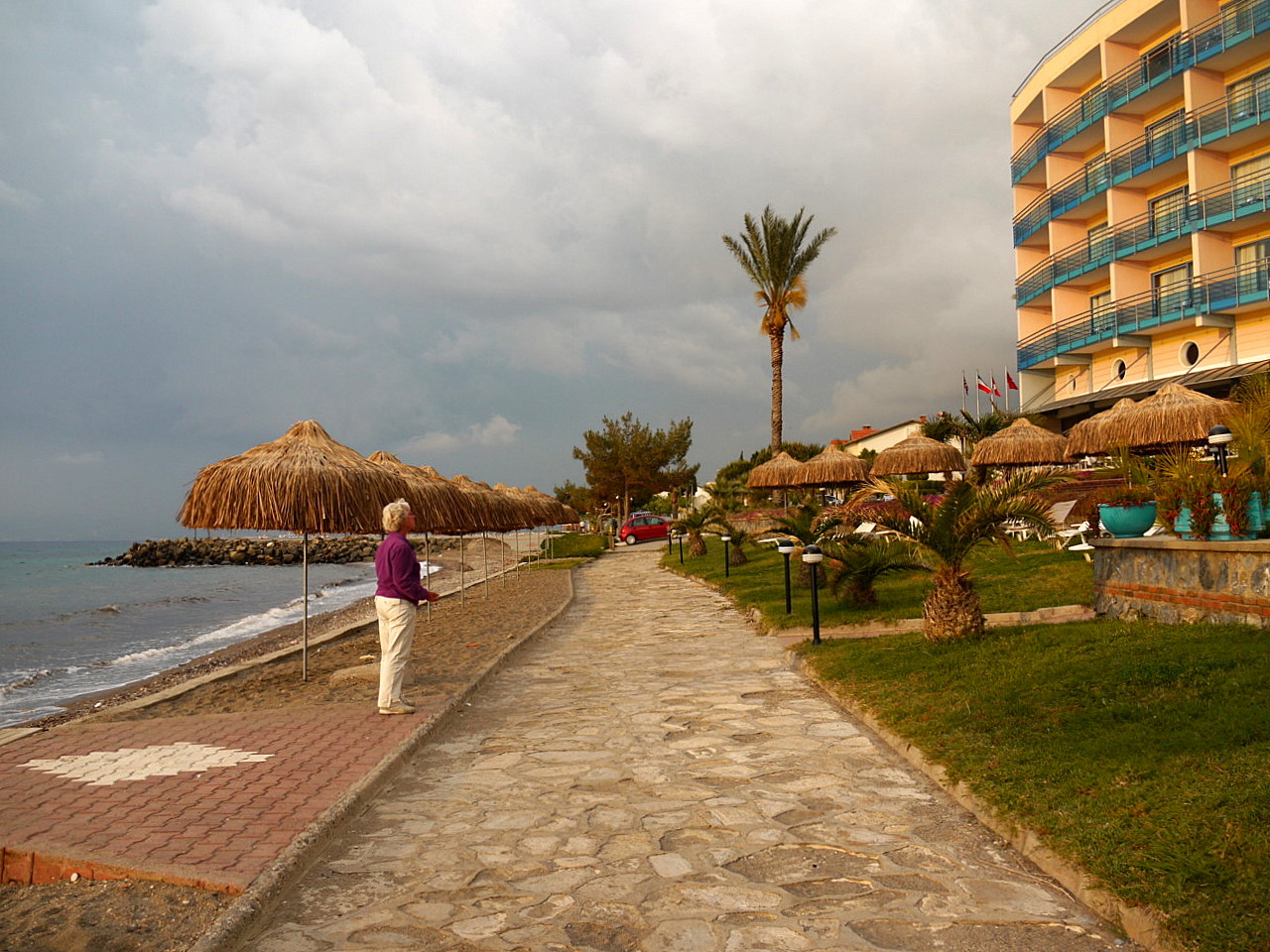  the beach hotels in G
